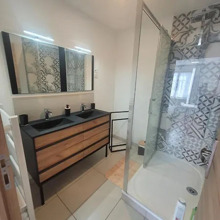 Hyper-centre Apartment *